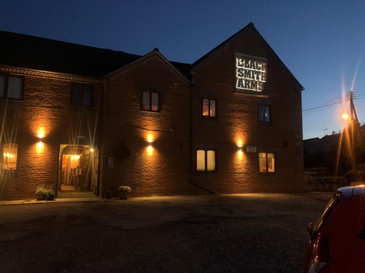 The Blacksmith Arms Bed and Breakfast Alton  Exterior foto